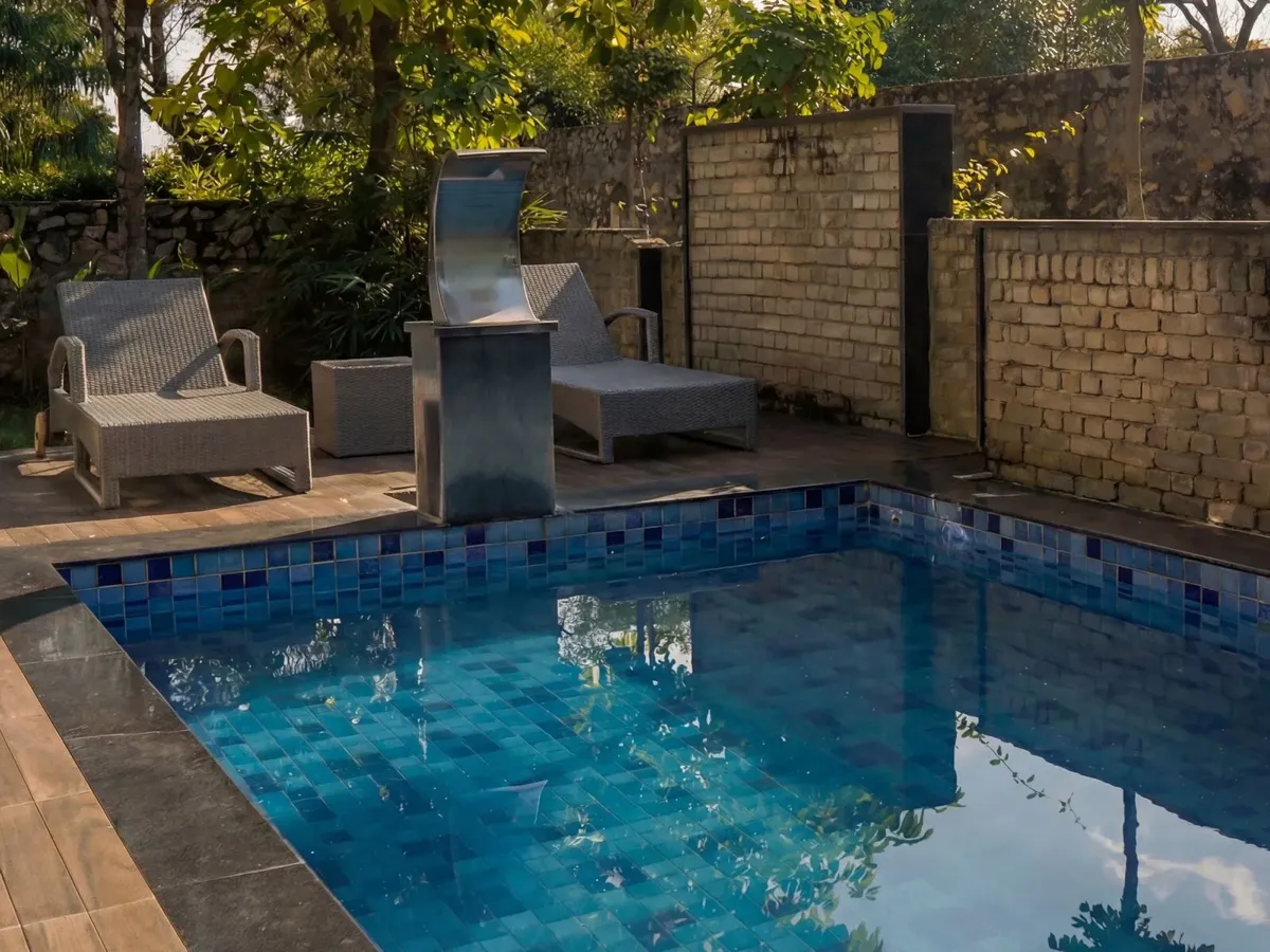 Cottage with plunge pool