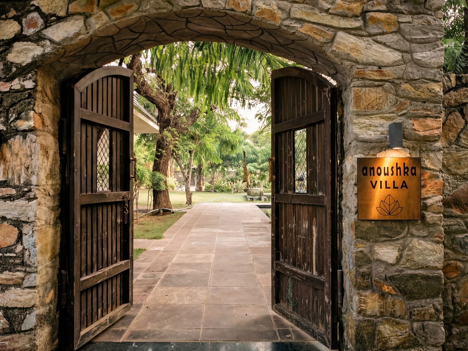 Villa Anoushka Dining